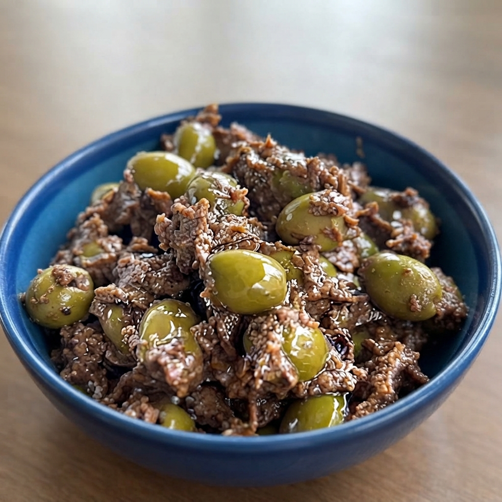 زیتون پرورده محلی پرمغز گردویی